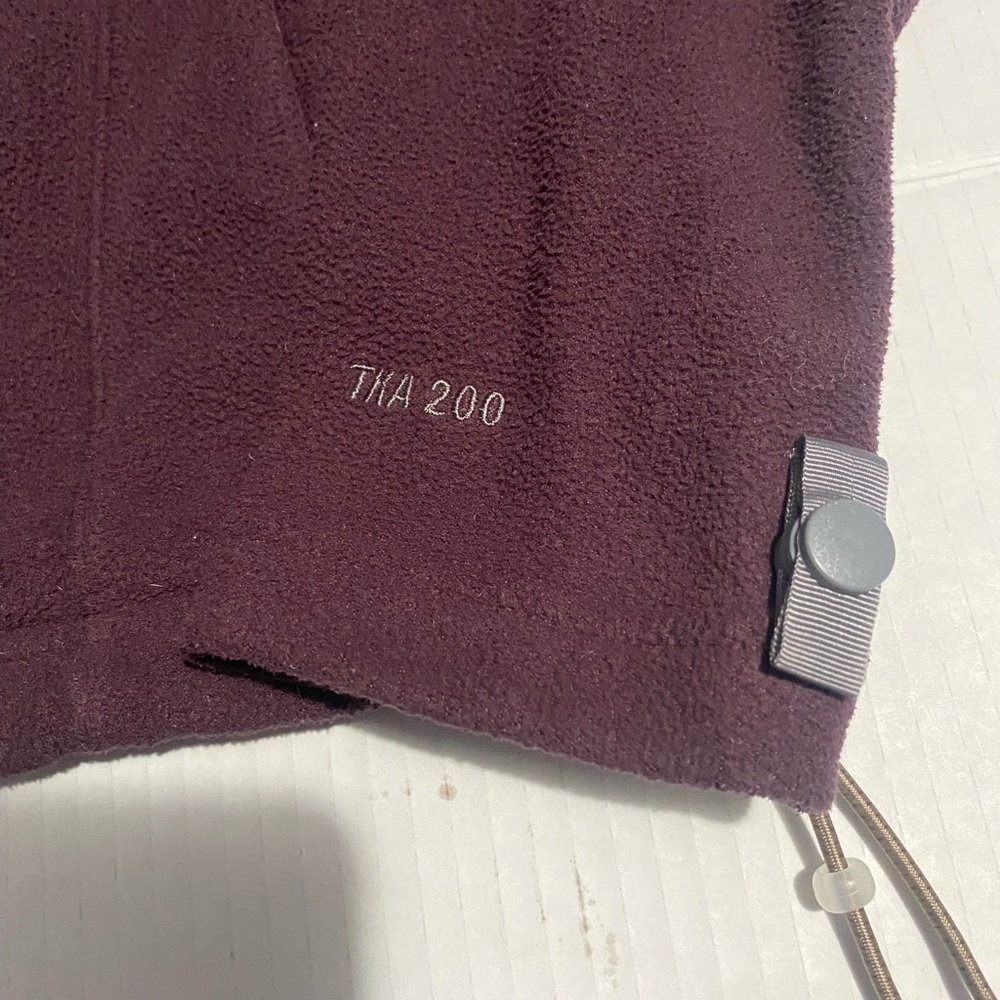 The North Face Purple Ski Jacket with Fleece Material and High Collar - Picture 3 of 15